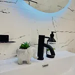 Tomei Apartament