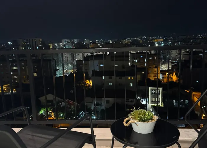 Tomei Apartment *